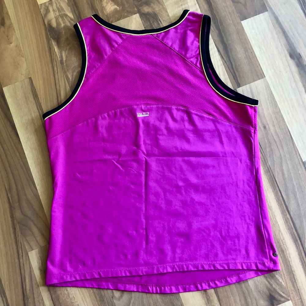 Tail Tech Performance Ladies Top In New Condition. - image 6